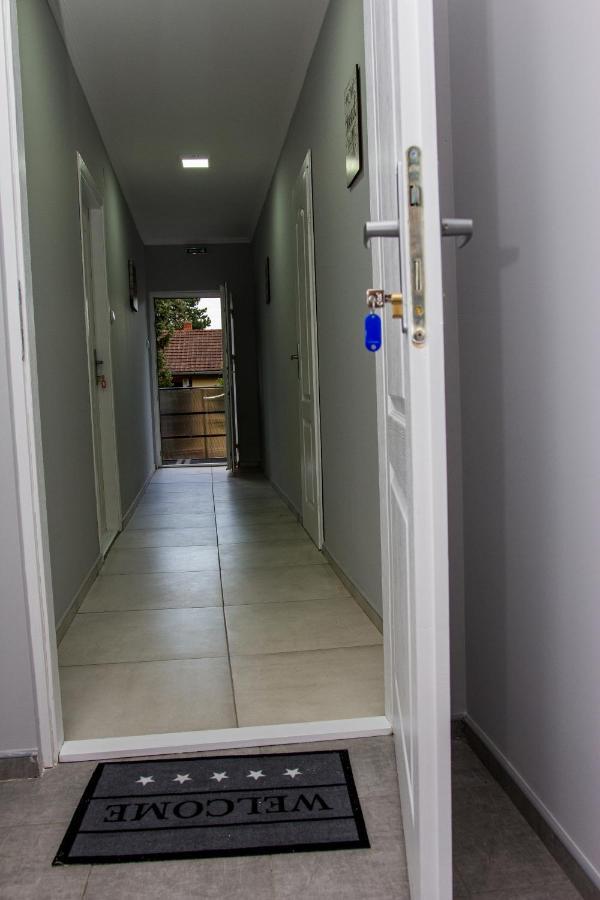 Feher Akac Guest House Palić المظهر الخارجي الصورة
