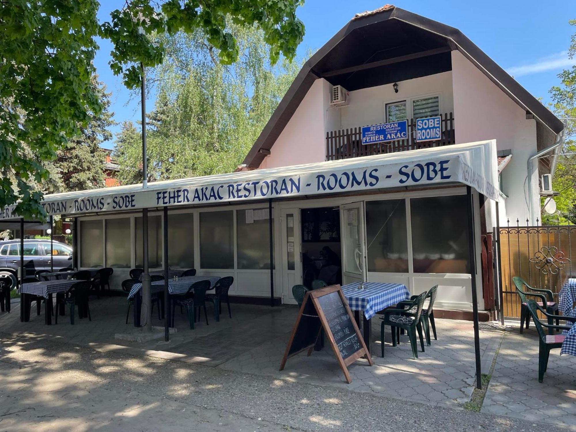Feher Akac Guest House Palić المظهر الخارجي الصورة