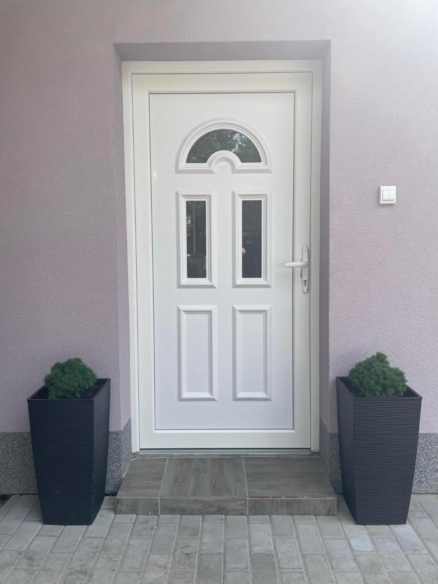 Feher Akac Guest House Palić المظهر الخارجي الصورة